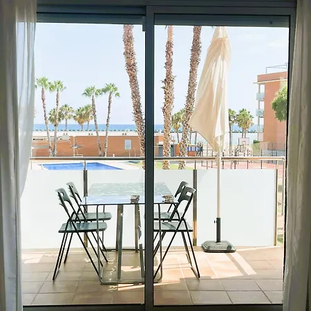 Appartement Rose - Primera Linea De Mar, Piscina, Wifi, Parquing Cubelles