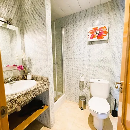 アパート Rose - Primera Linea De Mar, Piscina, Wifi, Parquing